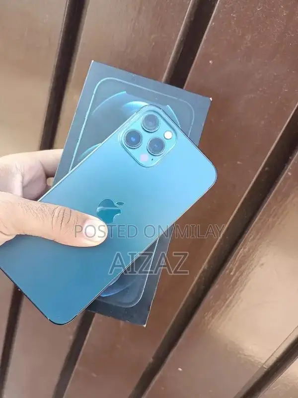 High-Performance Smartphone with Dual SIM and Complete Accessories