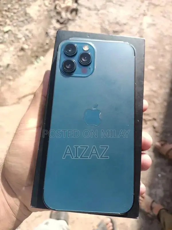 High-Performance Smartphone with Dual SIM and Complete Accessories