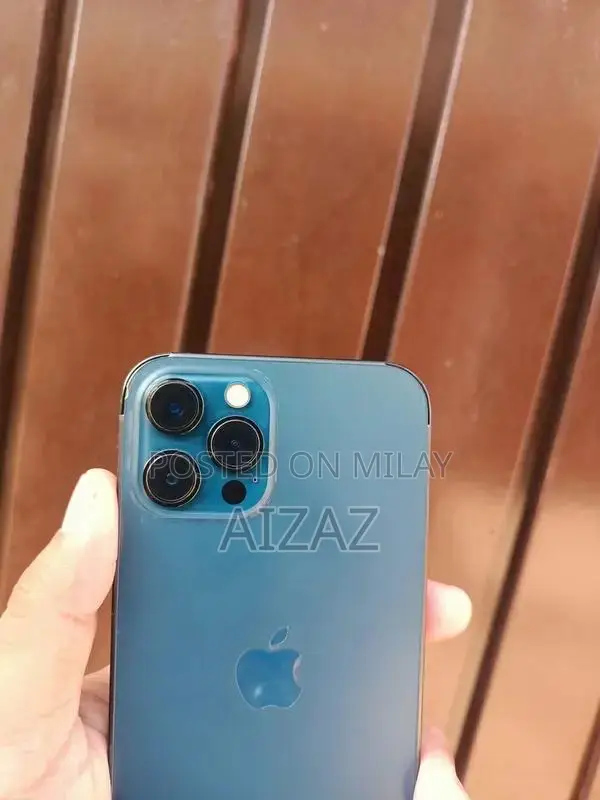 High-Performance Smartphone with Dual SIM and Complete Accessories