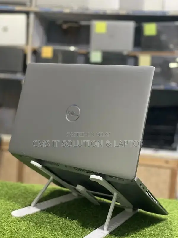 Dell Latitude 5520 Business Laptop Core i5 11th Gen