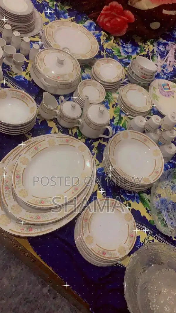 62 piece Dinner set