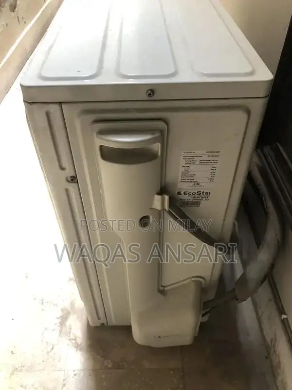 Lightly Used Air Conditioner with Multiple Features