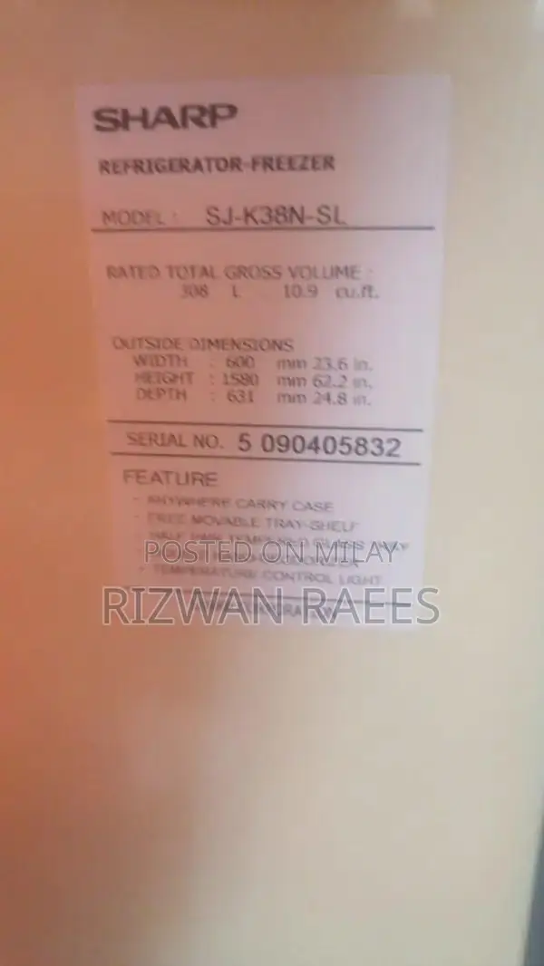 Refrigerator in Excellent Condition - Ready for Home Use