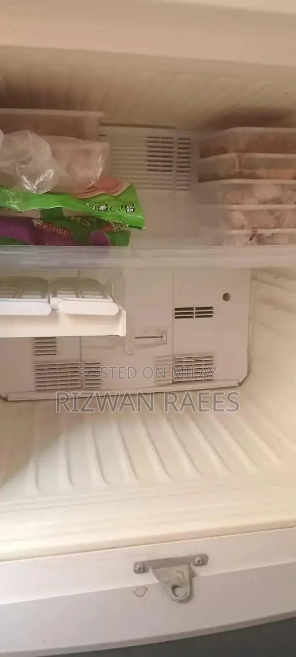 Refrigerator in Excellent Condition - Ready for Home Use