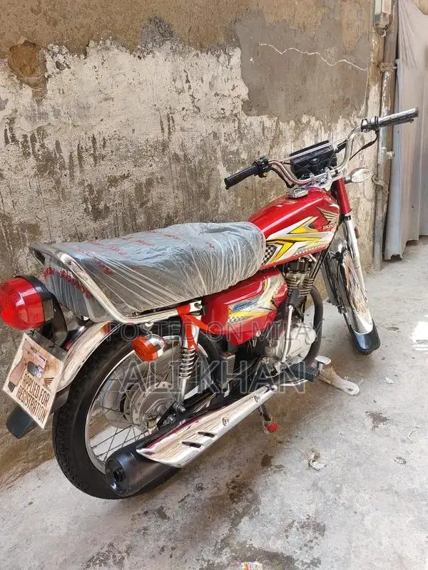 Honda CG 125 Motorcycle - 2025 Model
