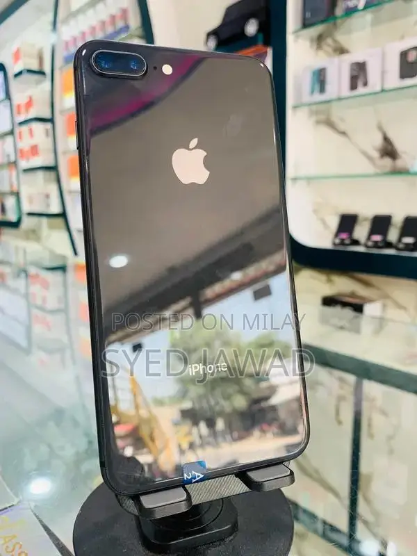 Apple iPhone 8 Plus 64GB Unlocked Excellent Condition