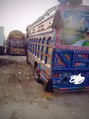 Bedford Turbo Mazda Body Conversion Van 17-Foot Vehicle