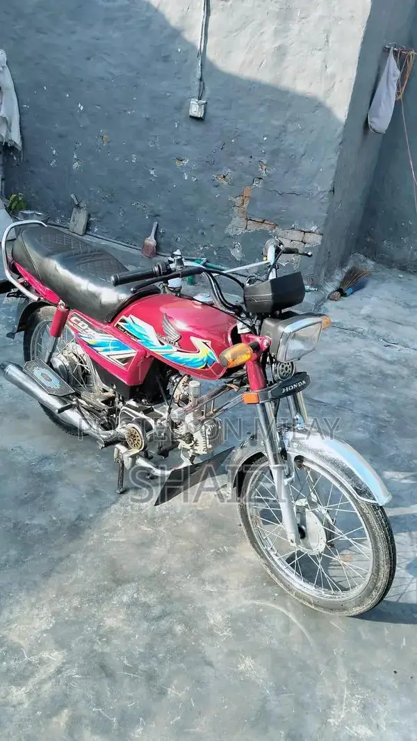 High-Performance Bike in Pristine Condition