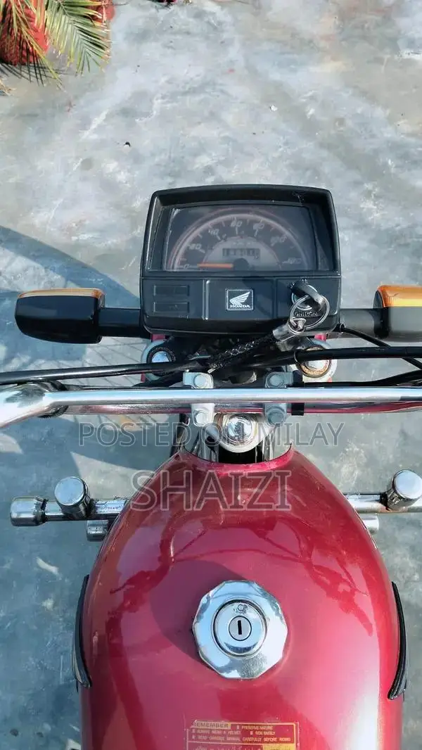 High-Performance Bike in Pristine Condition