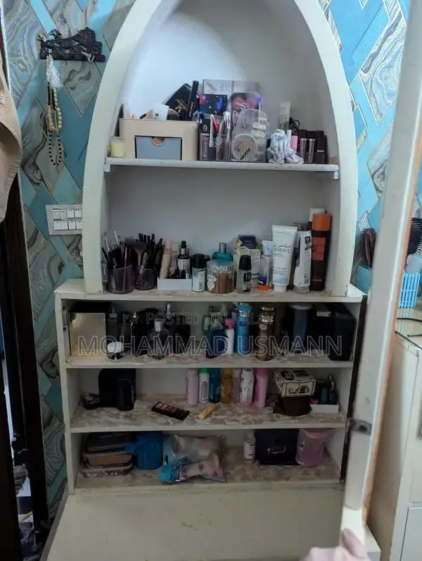 Compact Wooden Dressing Table - 10x8 Inch Surface