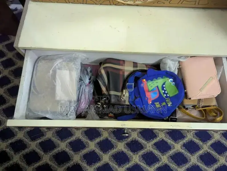 Compact Wooden Dressing Table - 10x8 Inch Surface