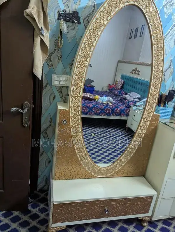 Compact Wooden Dressing Table - 10x8 Inch Surface