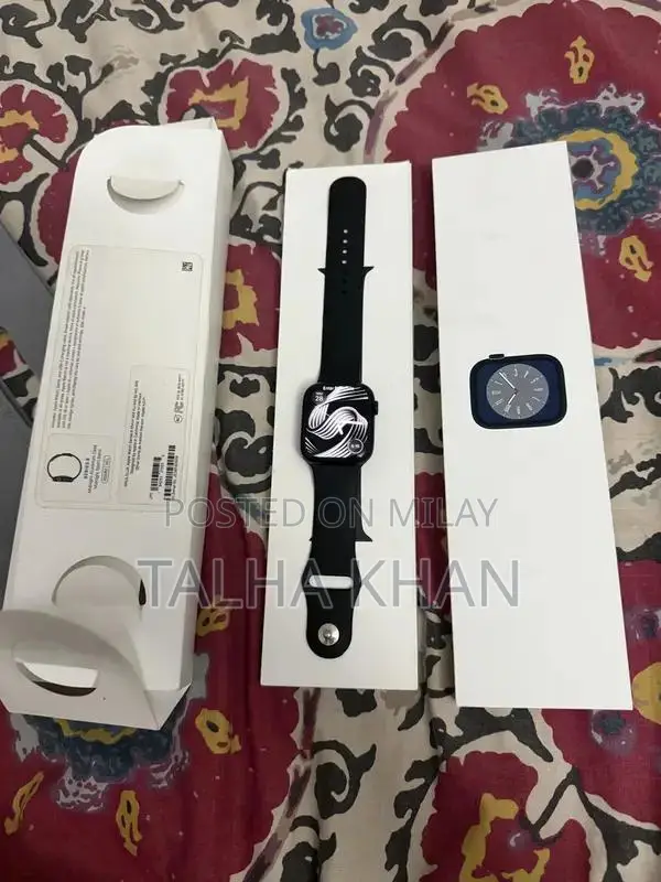 Apple Watch Series 8 45mm Aluminum Mid Case Sport Band