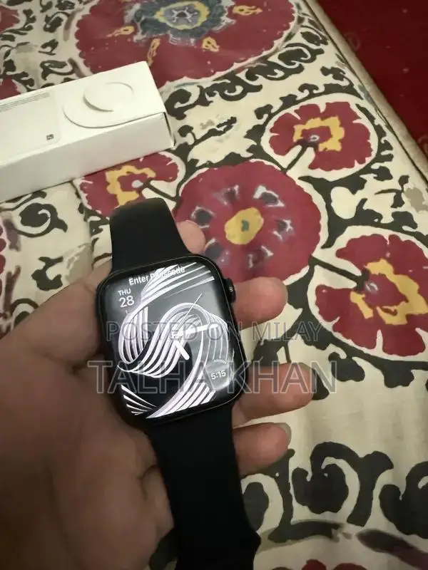 Apple Watch Series 8 45mm Aluminum Mid Case Sport Band