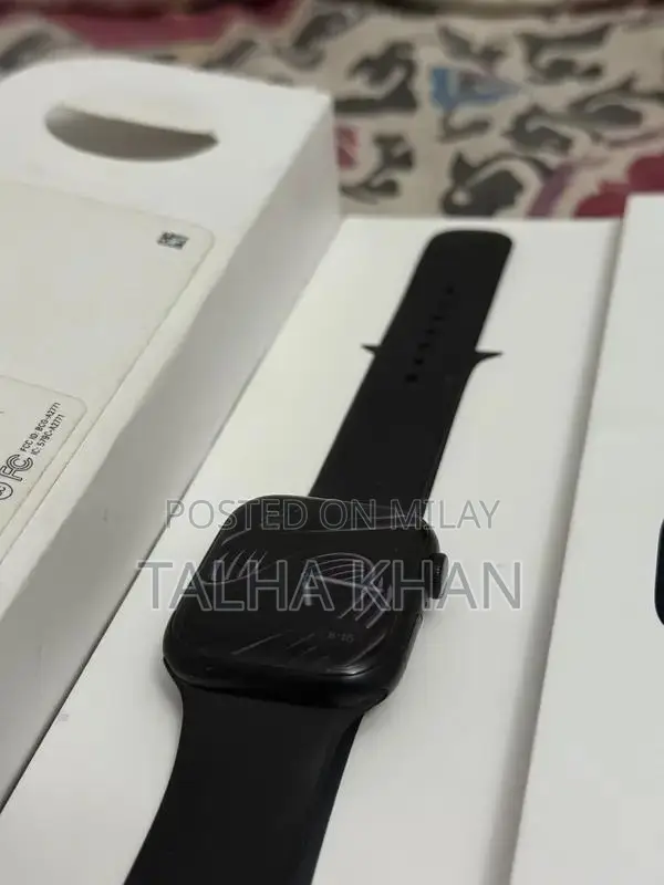 Apple Watch Series 8 45mm Aluminum Mid Case Sport Band