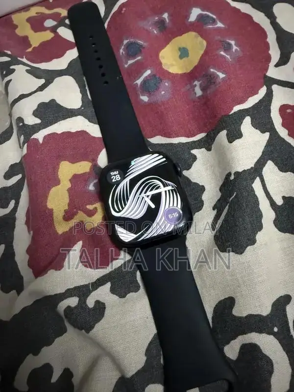 Apple Watch Series 8 45mm Aluminum Mid Case Sport Band