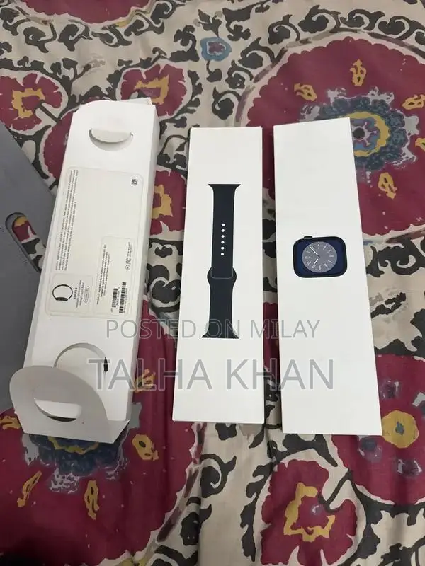 Apple Watch Series 8 45mm Aluminum Mid Case Sport Band