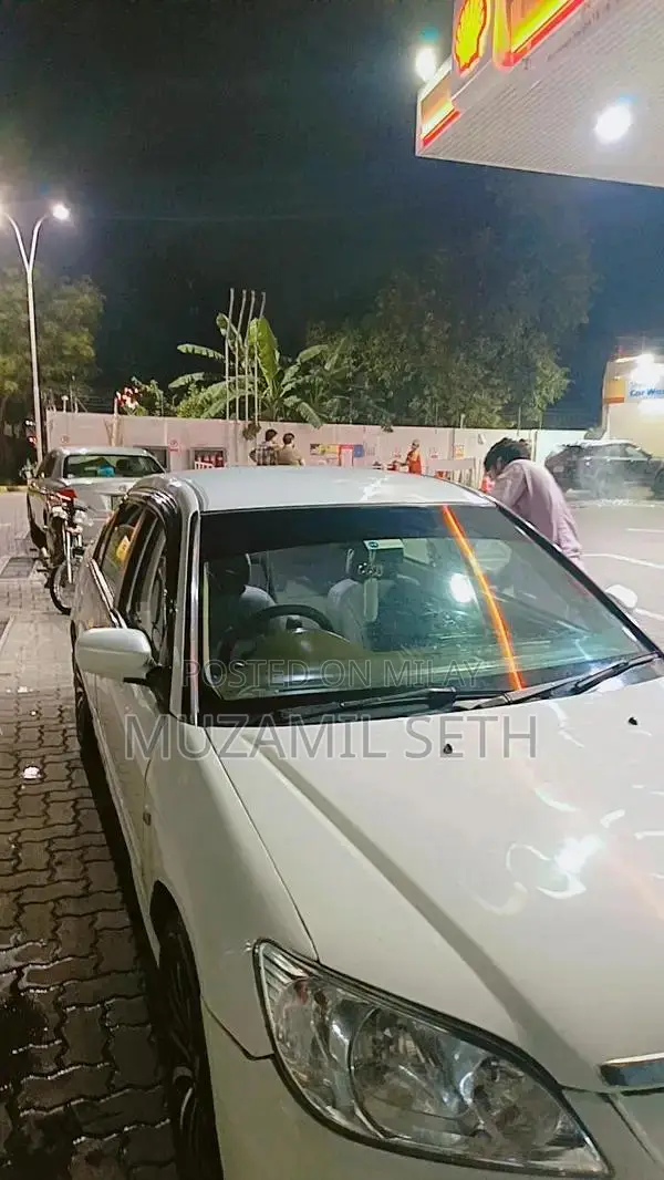 2005 Honda Civic Sedan Compact Car