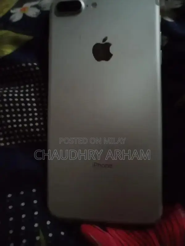 Apple iPhone 7 Plus Smartphone in Mint Condition