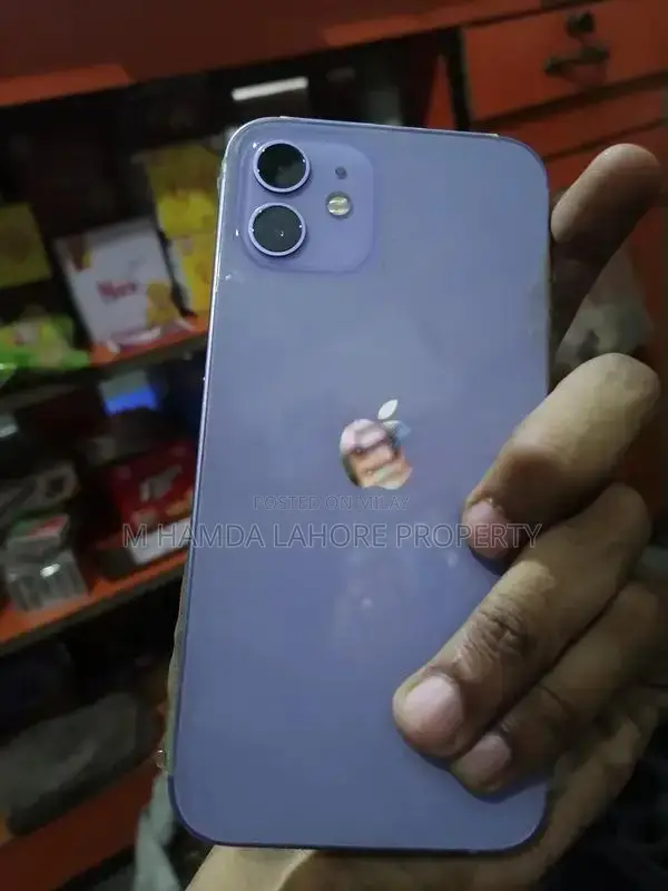 128GB Apple Smartphone with Original Box and High Battery Health