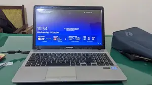 Photo - Samsung Core i5 Laptop 8GB RAM 250GB SSD