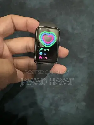 Photo - Samsung Fitness Smartwatch with Comprehensive Health Tracking