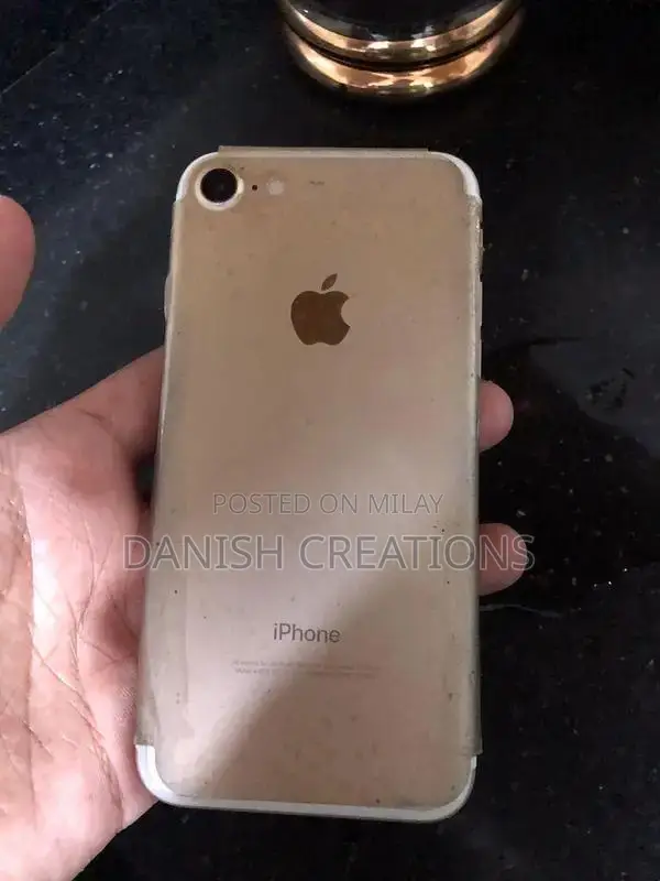 Apple iPhone 7 64GB Smartphone - Excellent Condition