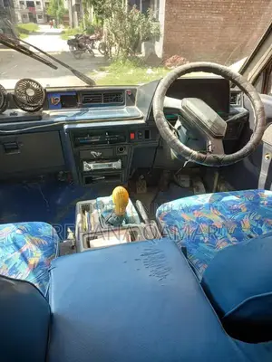 Toyota Townace Van - Reliable Compact Commercial Vehicle