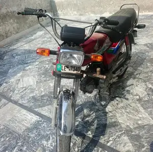 Cd70 Motorcycle 2013 Model Vintage Two-Wheeler