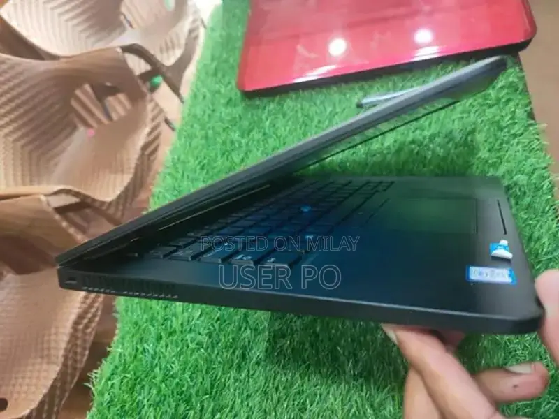 Dell Latitude E7470 Business Ultrabook Laptop