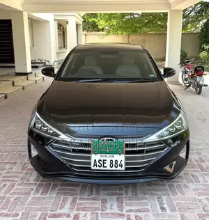 Photo - Hyundai Elantra 2.0 Sedan - First Owner Vehicle