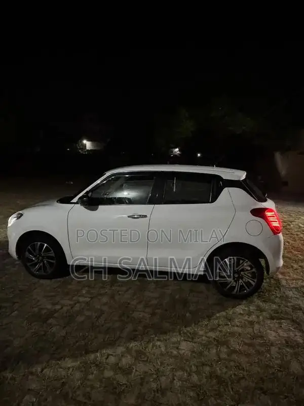 Suzuki Swift GLX Compact Hatchback - Low Mileage Excellent Condition