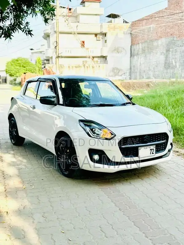 Suzuki Swift GLX Compact Hatchback - Low Mileage Excellent Condition