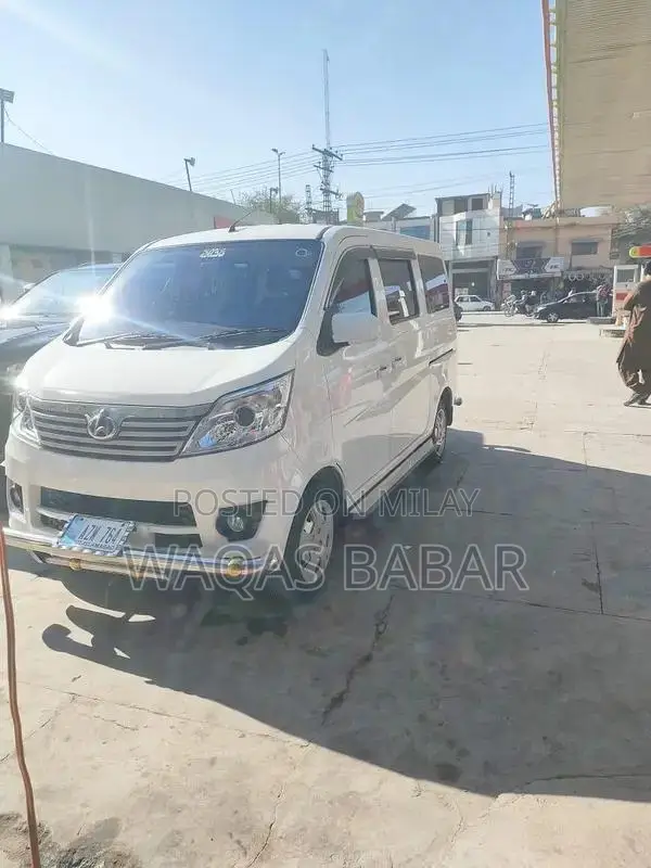 Karvaan Plus Premium Sedan - Spacious Family Vehicle