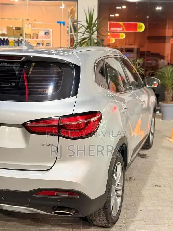 MG HS Trophy Turbo Compact SUV - Low Mileage