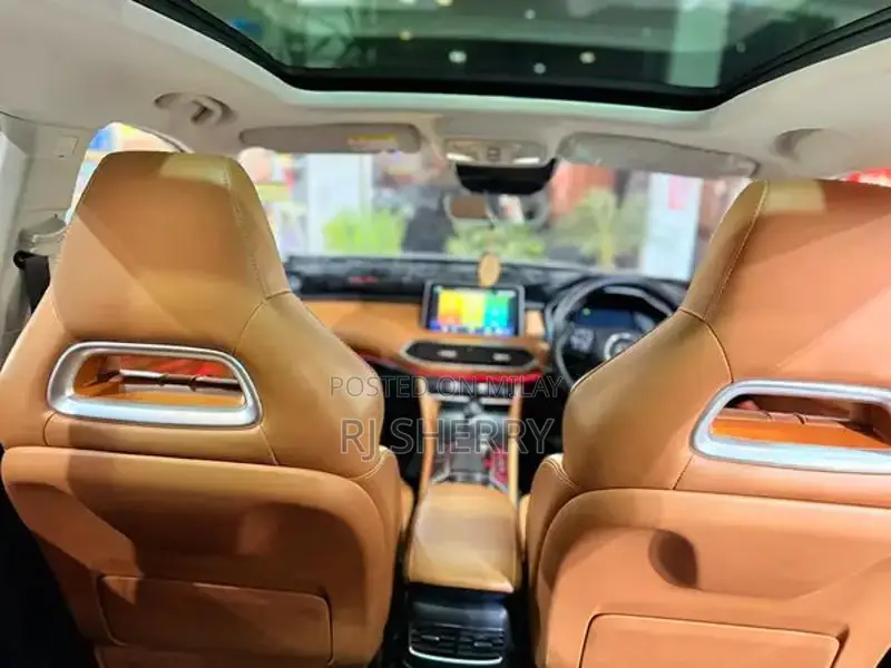 MG HS Trophy Turbo Compact SUV - Low Mileage