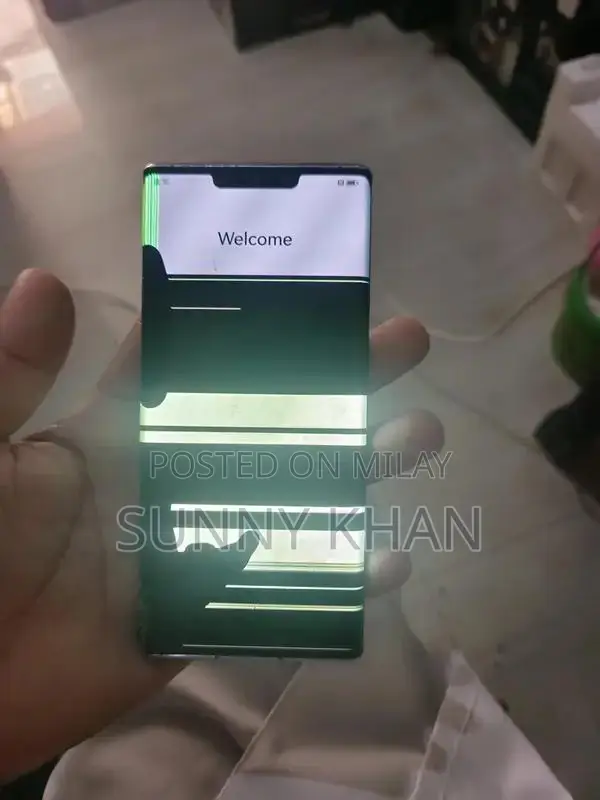 Huawei Mate 30 Pro Smartphone with Screen Issue