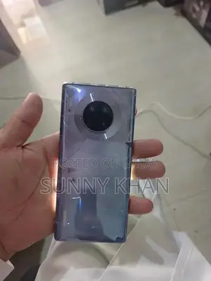Huawei Mate 30 Pro Smartphone with Screen Issue