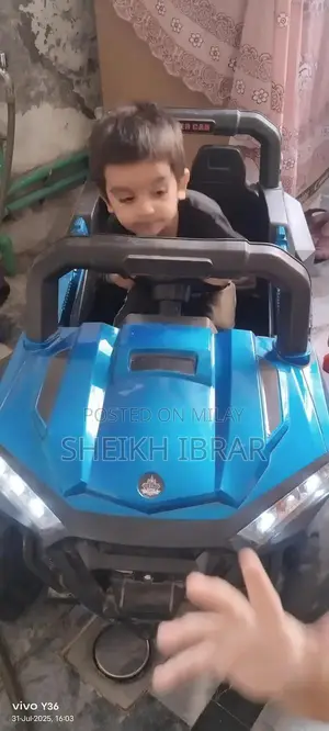 Photo - Kids Battery-Powered Ride-On Jeep Toy Vehicle