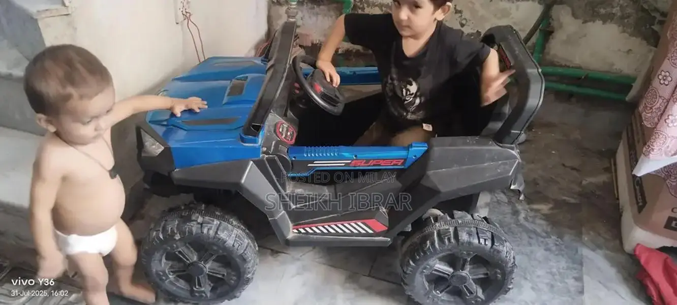 Kids Battery-Powered Ride-On Jeep Toy Vehicle