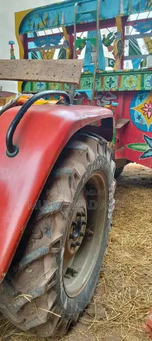 Dewan 550 Agricultural Tractor - Reliable Farm Machinery