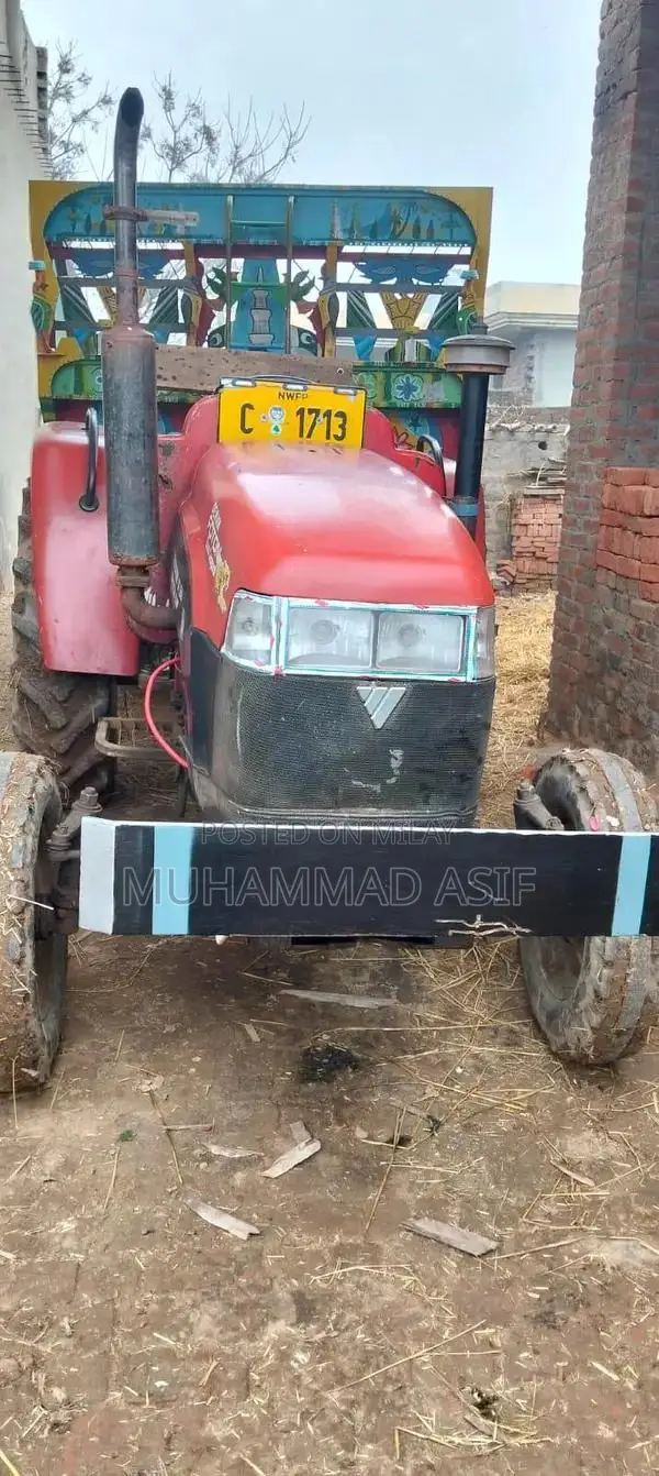 Dewan 550 Agricultural Tractor - Reliable Farm Machinery