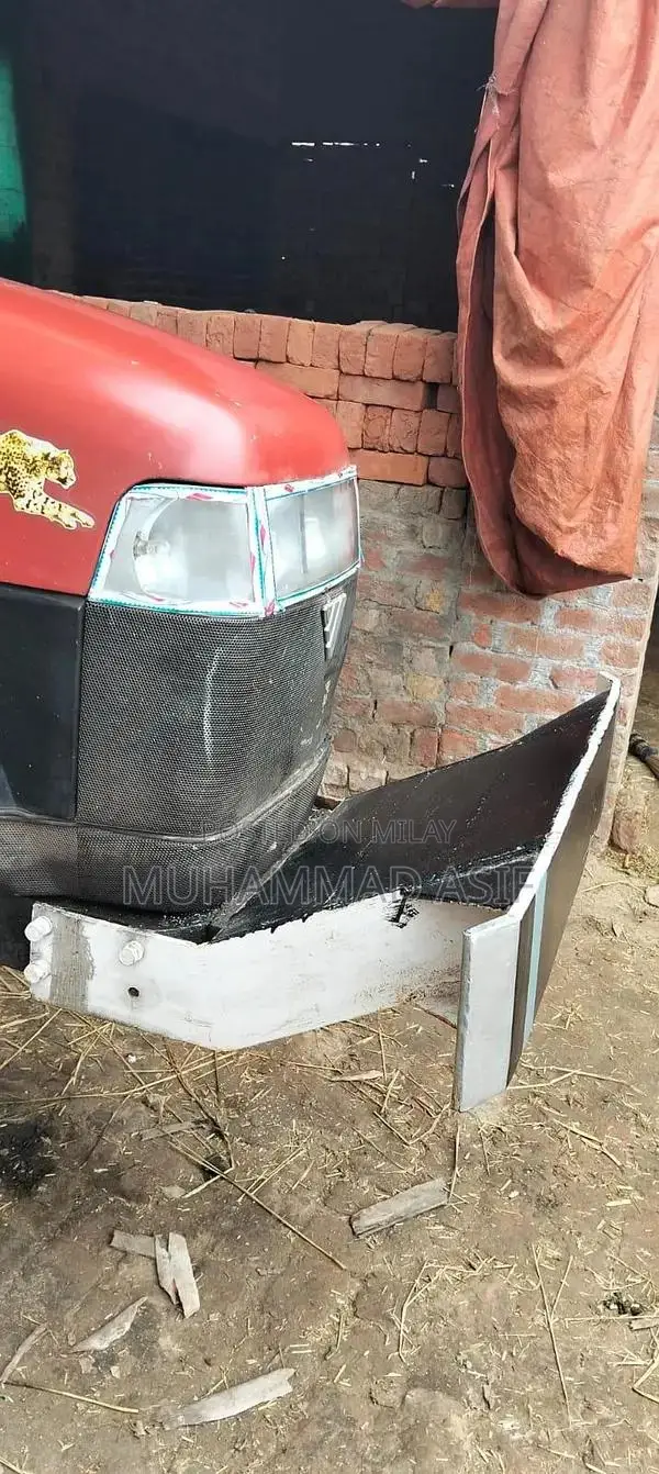 Dewan 550 Agricultural Tractor - Reliable Farm Machinery