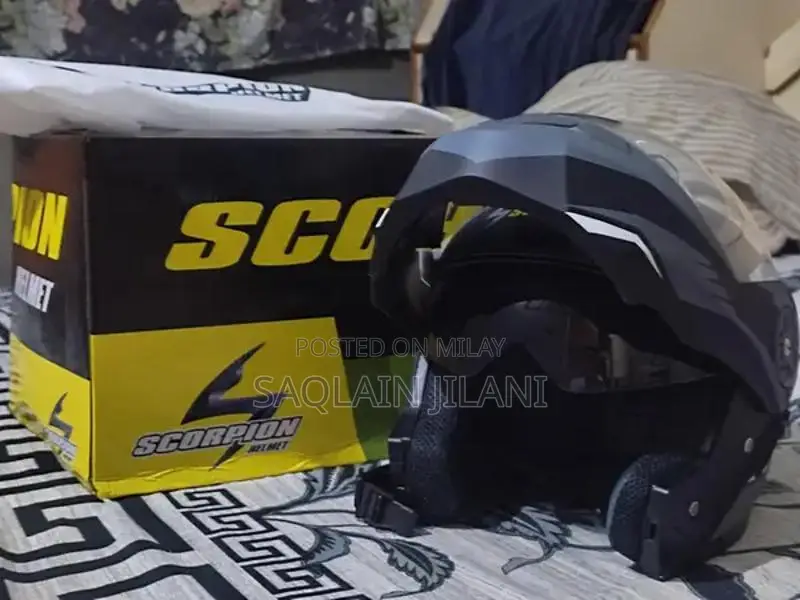 Scorpion 305 Motorcycle Helmet - Compact Lightweight Design