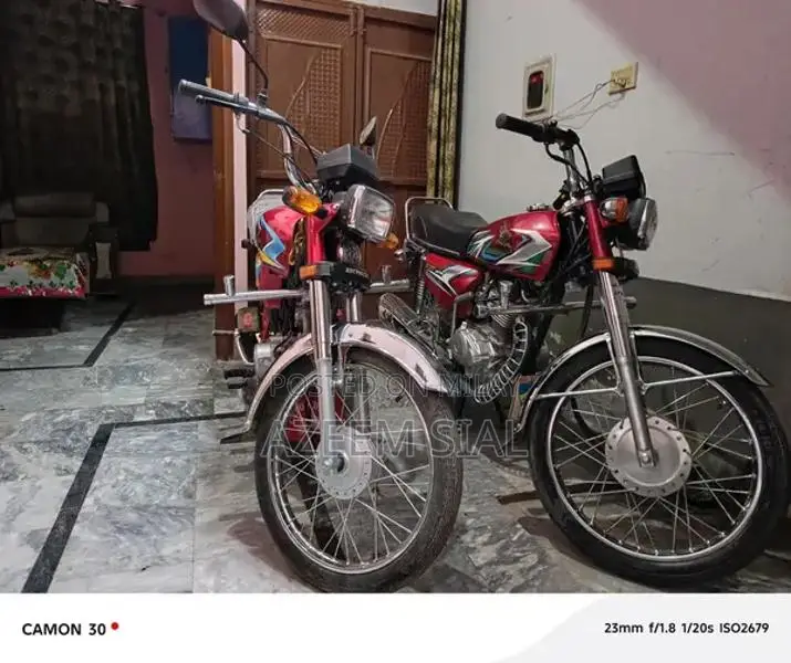 Honda CG 125 Motorcycle - Low Mileage Commuter Bike