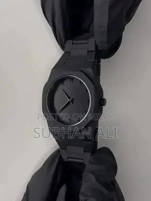 Elegant Arabic Numerals Unisex Wrist Watch - Classic Black Design