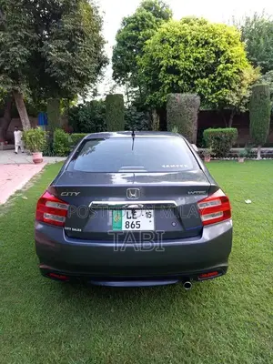 Honda City Sedan 2015 - Well-Maintained Compact Car