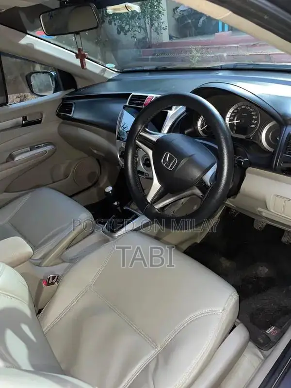 Honda City Sedan 2015 - Well-Maintained Compact Car