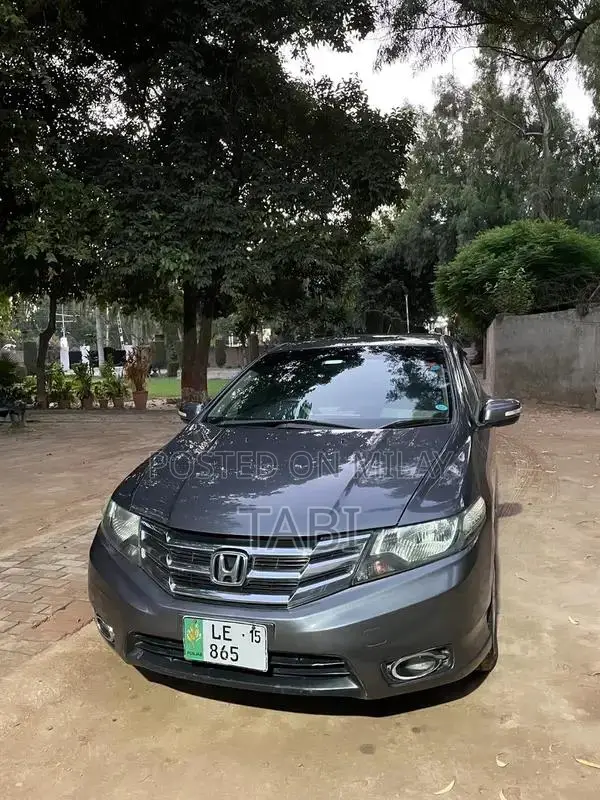 Honda City Sedan 2015 - Well-Maintained Compact Car