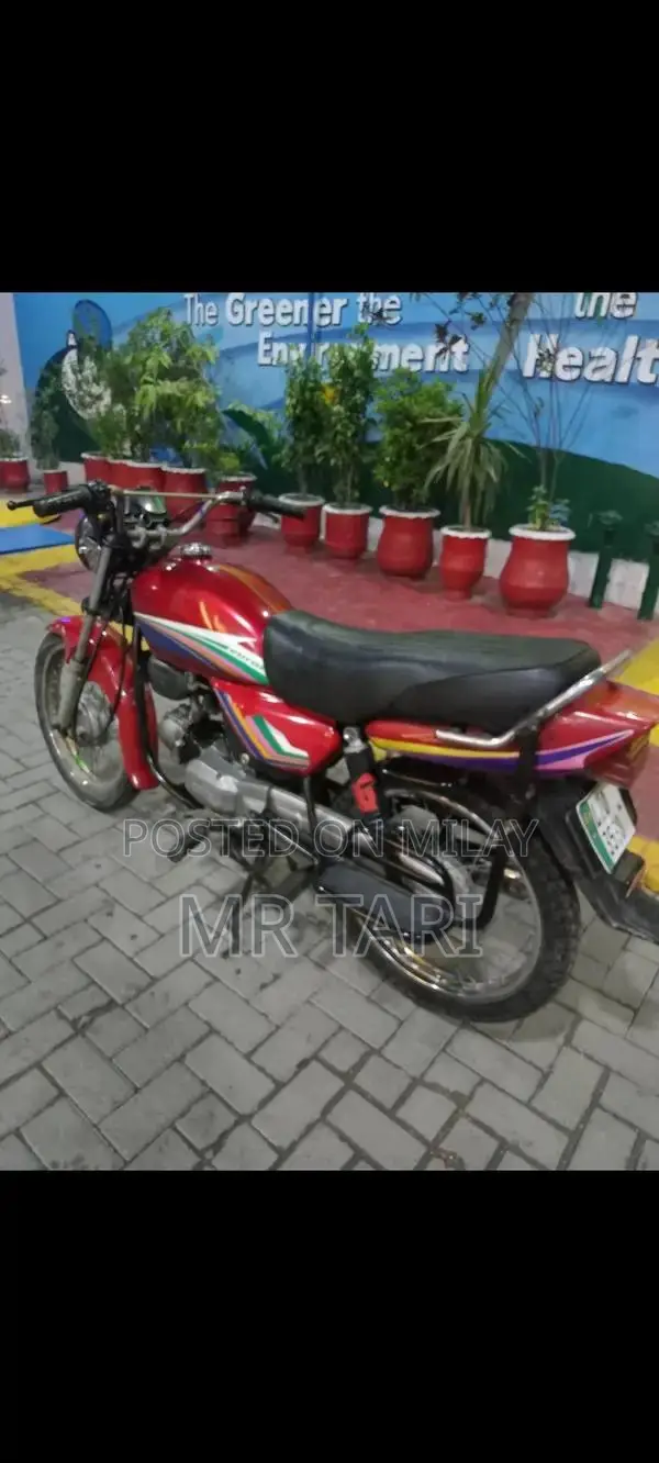 2006 Honda 100 Motorcycle